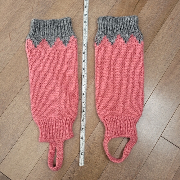 Hand knit pink and grey stirrup leg warmers - Picture 5 of 5